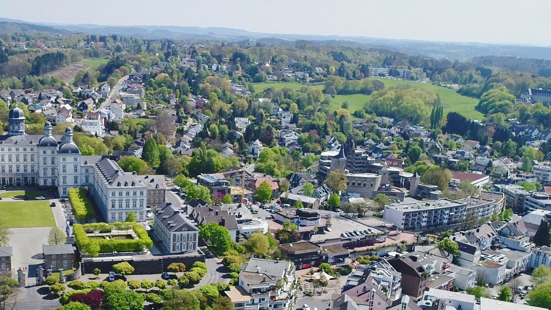 Bergisch Gladbach aus Vogelperspektive bei Tag
