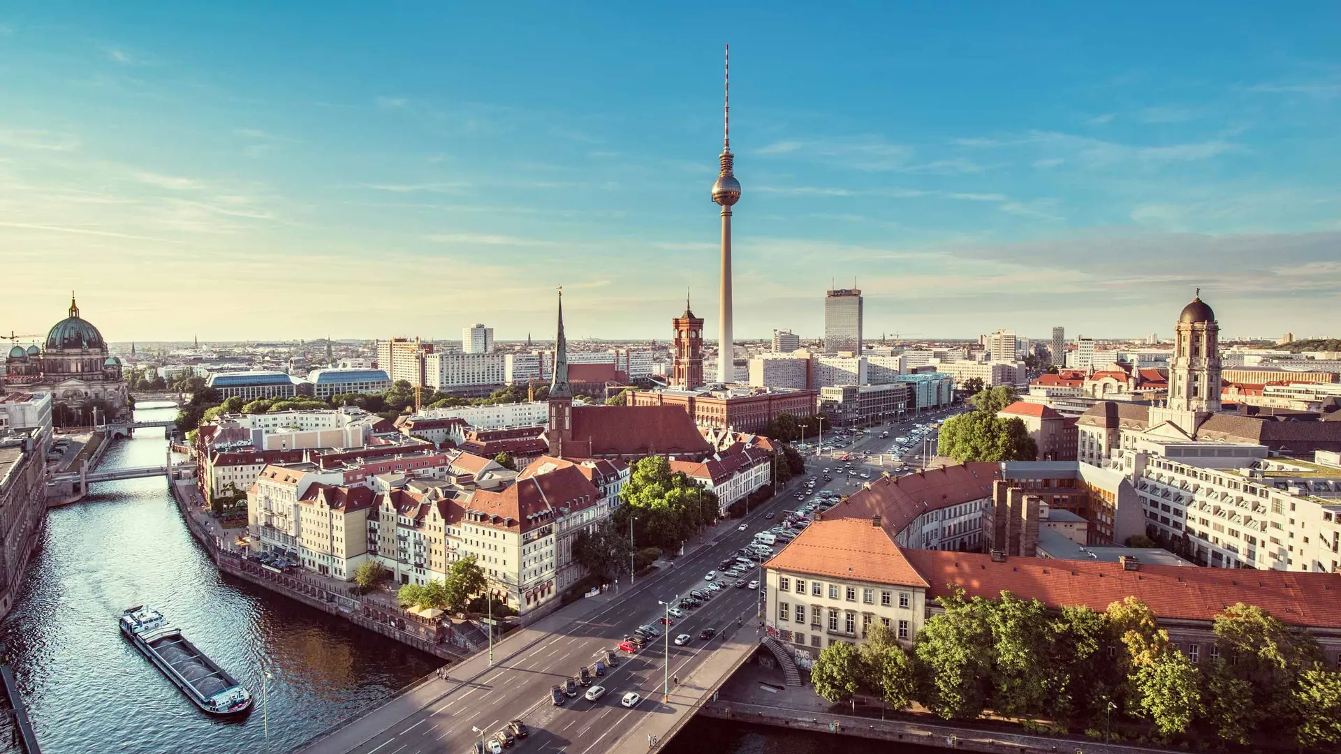 Ein Foto der Skyline von Berlin-Mitte.