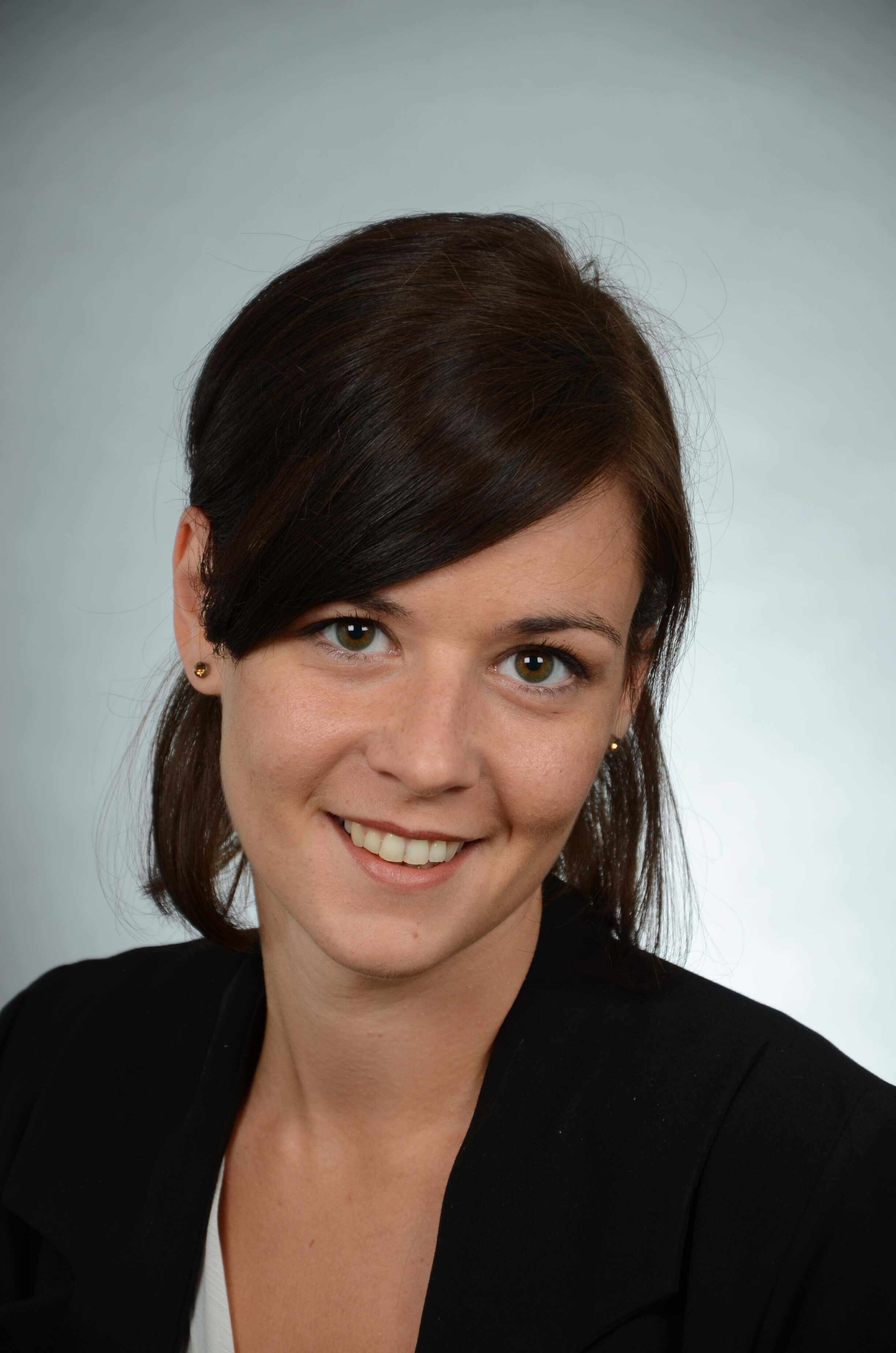 Schülerhilfe - Bilder Zentrale - Bewerbungsbild Melanie Schmid-2