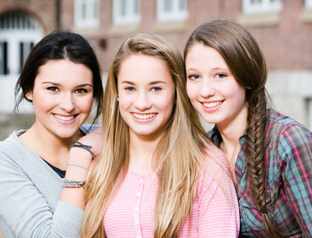 Zum Abitur mit der Schülerhilfe Schülerinnen Nachhilfe der Schülerhilfe