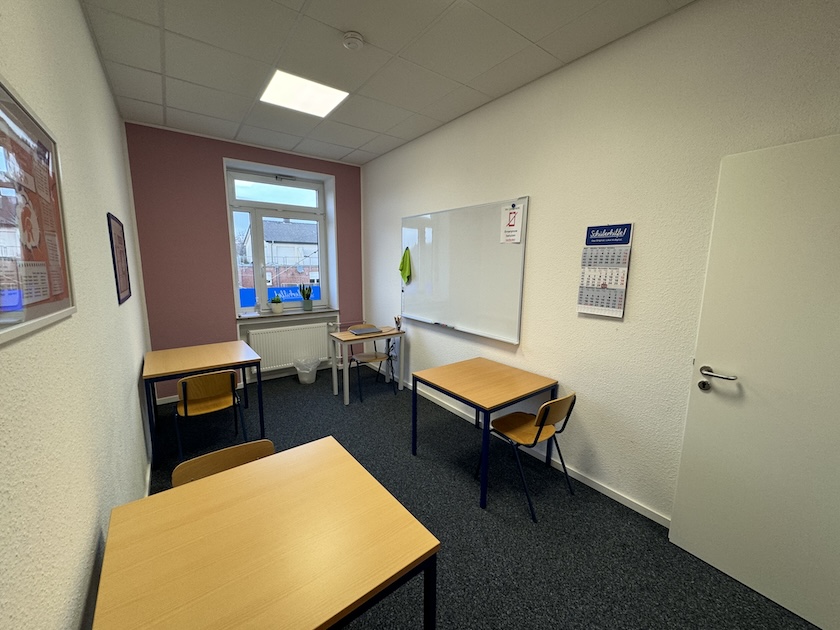 Unterrichtsräume Unterrichtsräume: Helle und freundliche Unterrichtsräume garantieren eine effektive und entspannte Lernatmosphäre.