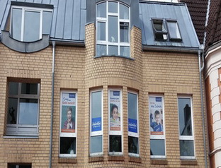 In der ersten Etage diese Gebäudes befindet sich die Schülerhilfe Kiel Friedrichsort Außenansicht der Schülerhilfe Kiel Friedrichsort