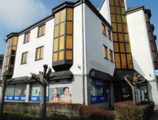 Außenansicht der Schülerhilfe Frankfurt-Dornbusch Hier finden Sie die Schülerhilfe Frankfurt-Dornbusch auf der Eschersheimer Landstraße.