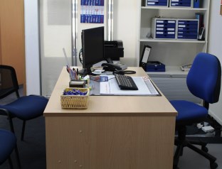 Das Büro der Schülerhilfe Usingen Im Büro der Schülerhilfe Usingen beraten wir Sie: Persönlich und individuell. Gemeinsam ermitteln wir den Nachhilfebedarf Ihres Kindes.