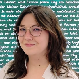 Vera D. gibt Nachhilfeunterricht für Englisch und Französisch